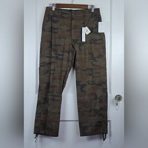NWT Sanctuary Camo Cargo Pants Size Large